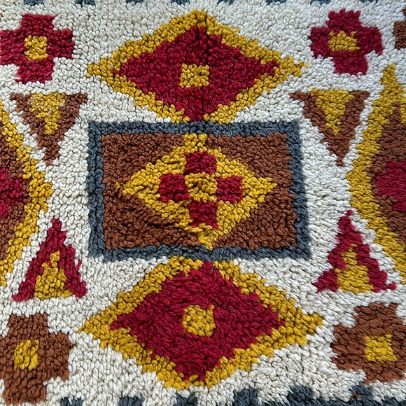 Vintage Latch Hook Aztec Rug - Picture 4 of 4